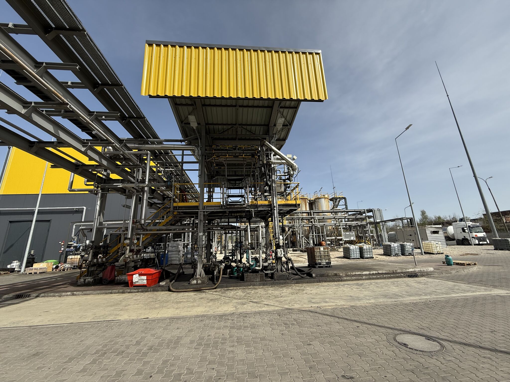 Produkcja olejów i płynów obróbkowych Flukar